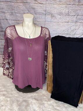 Anthropology Akemi + Kin  Purple Lace Flutter Sleeve Blouse